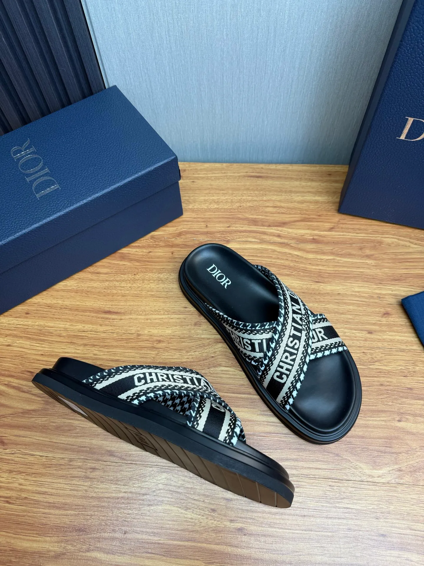 Men's shoes 260💰 Dior. Men's slippers🩴Official website 1:1 production 38-45 size 45 46 🉑️Customized original material shipped✅